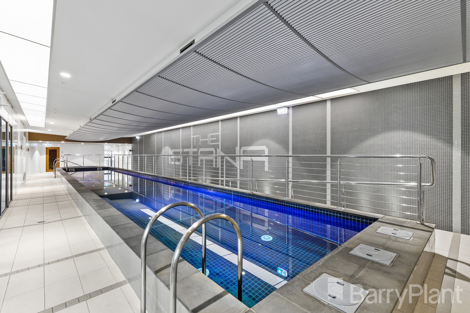 Private Room in Mel CBD, Gym, Pool photo 15