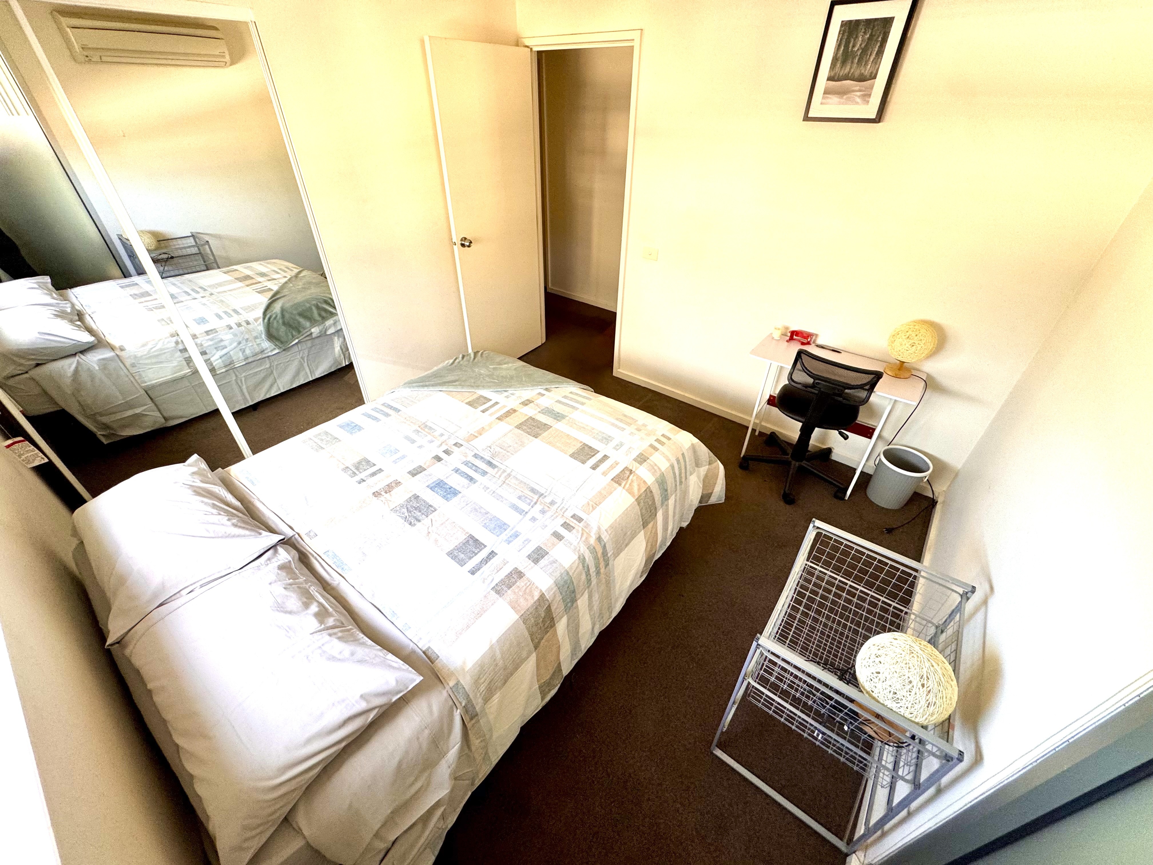 Room with AC near Southern Cross Station photo 20
