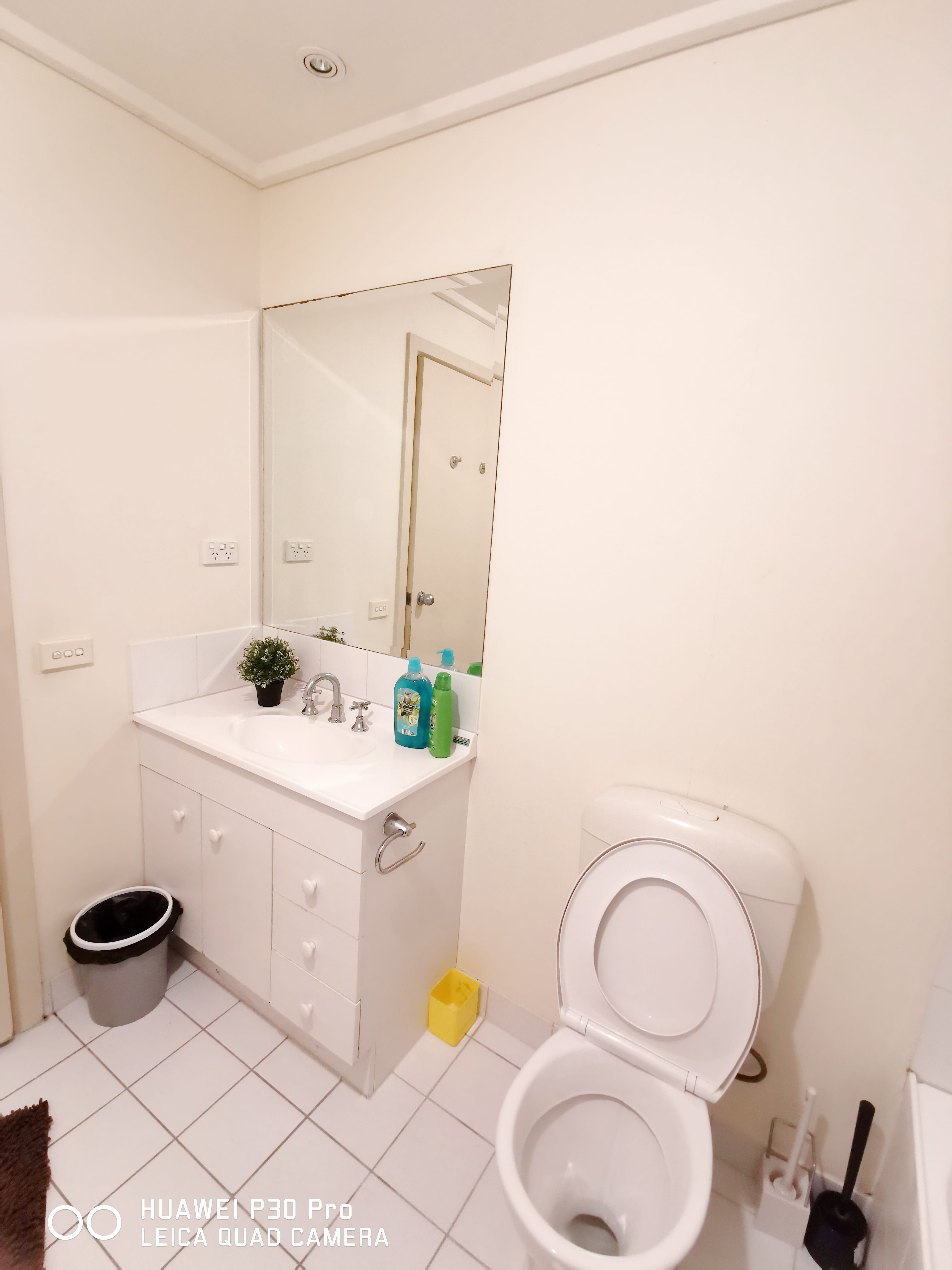 Private Double Room,Opposite Mel Central,Heater photo 11
