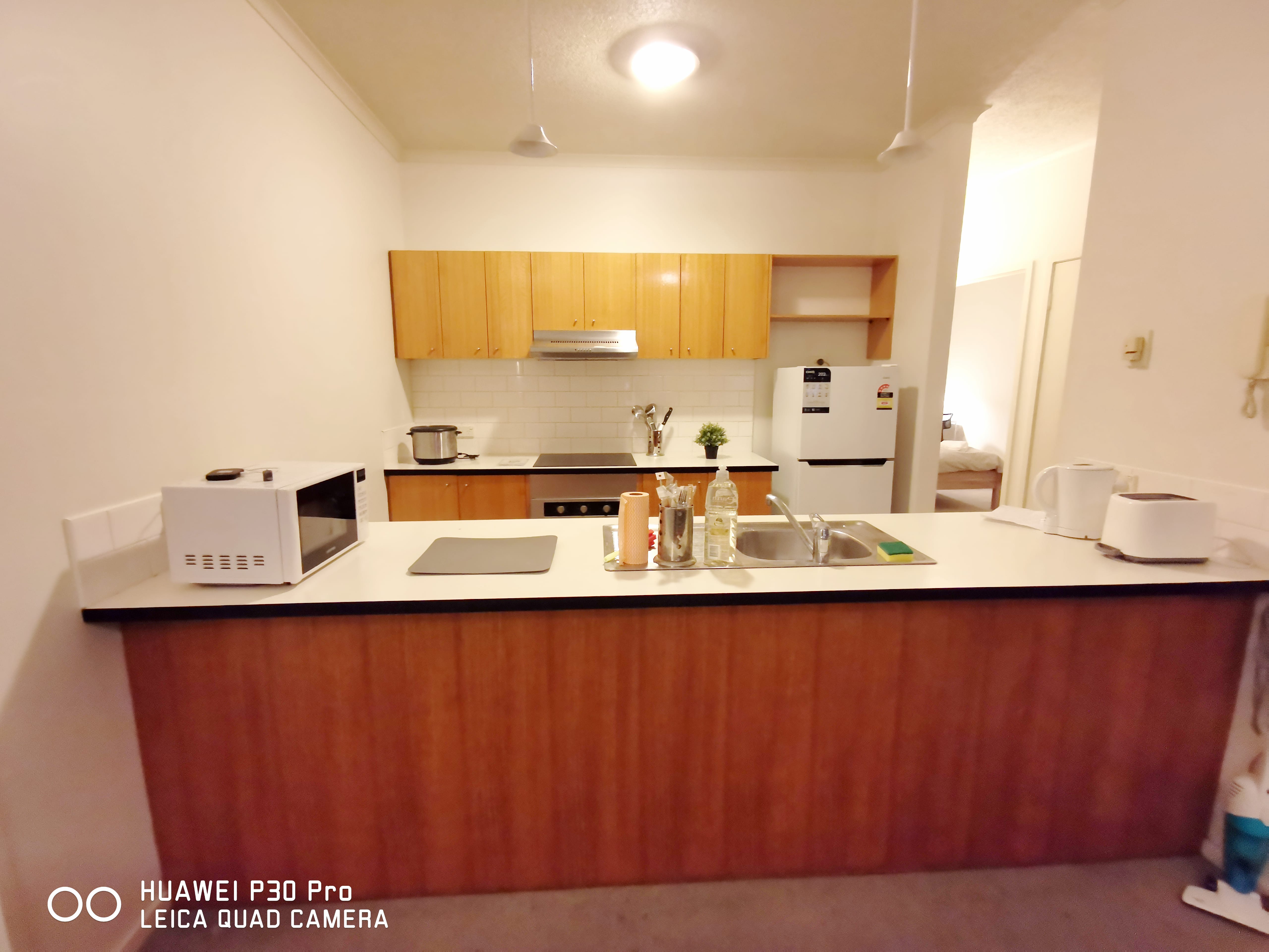 Spacious Private Room near NGV,Crown and Flinder Station, Gym, Pool photo 6