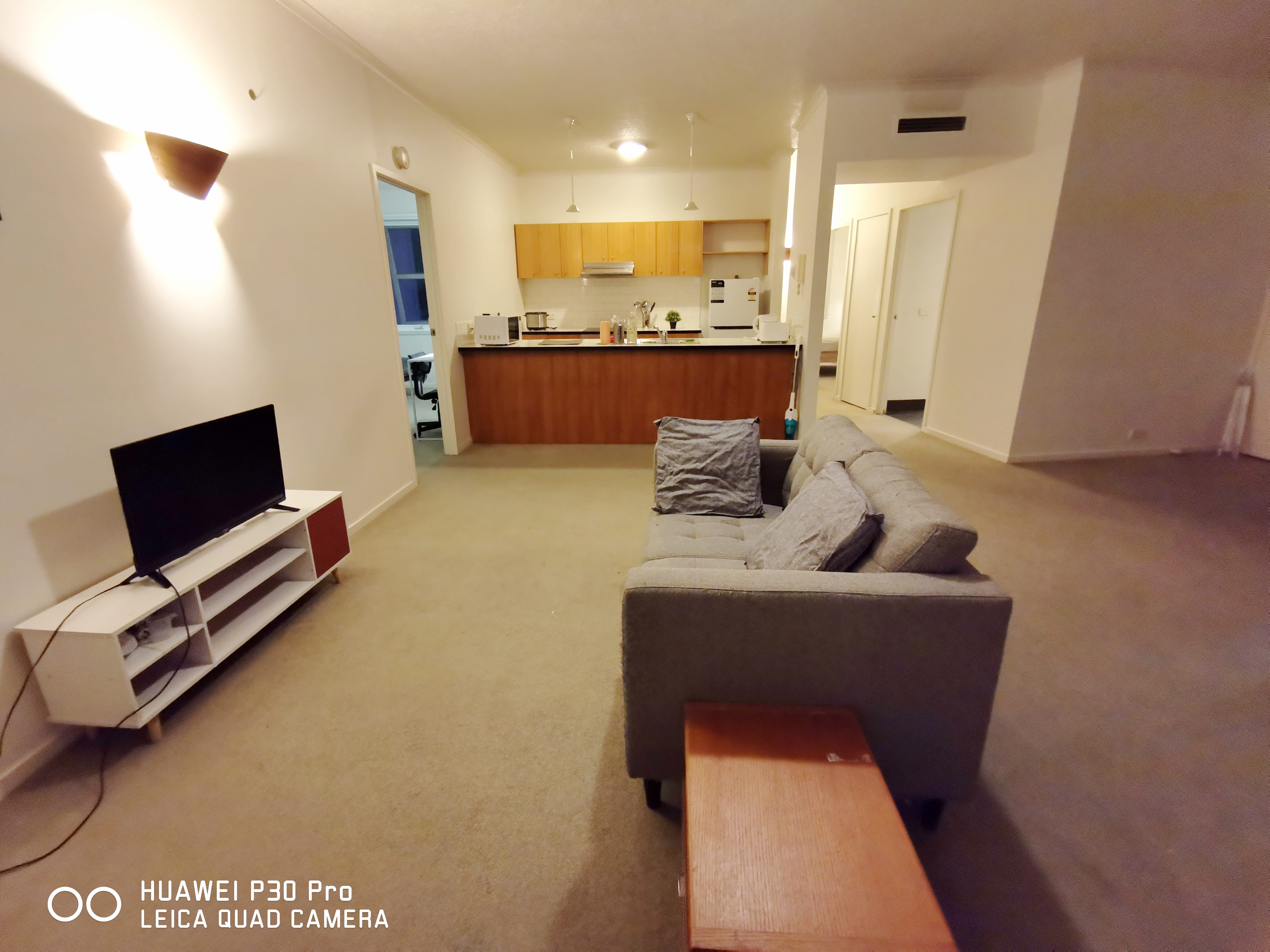 Spacious Private Room near NGV,Crown and Flinder Station, Gym, Pool photo 16