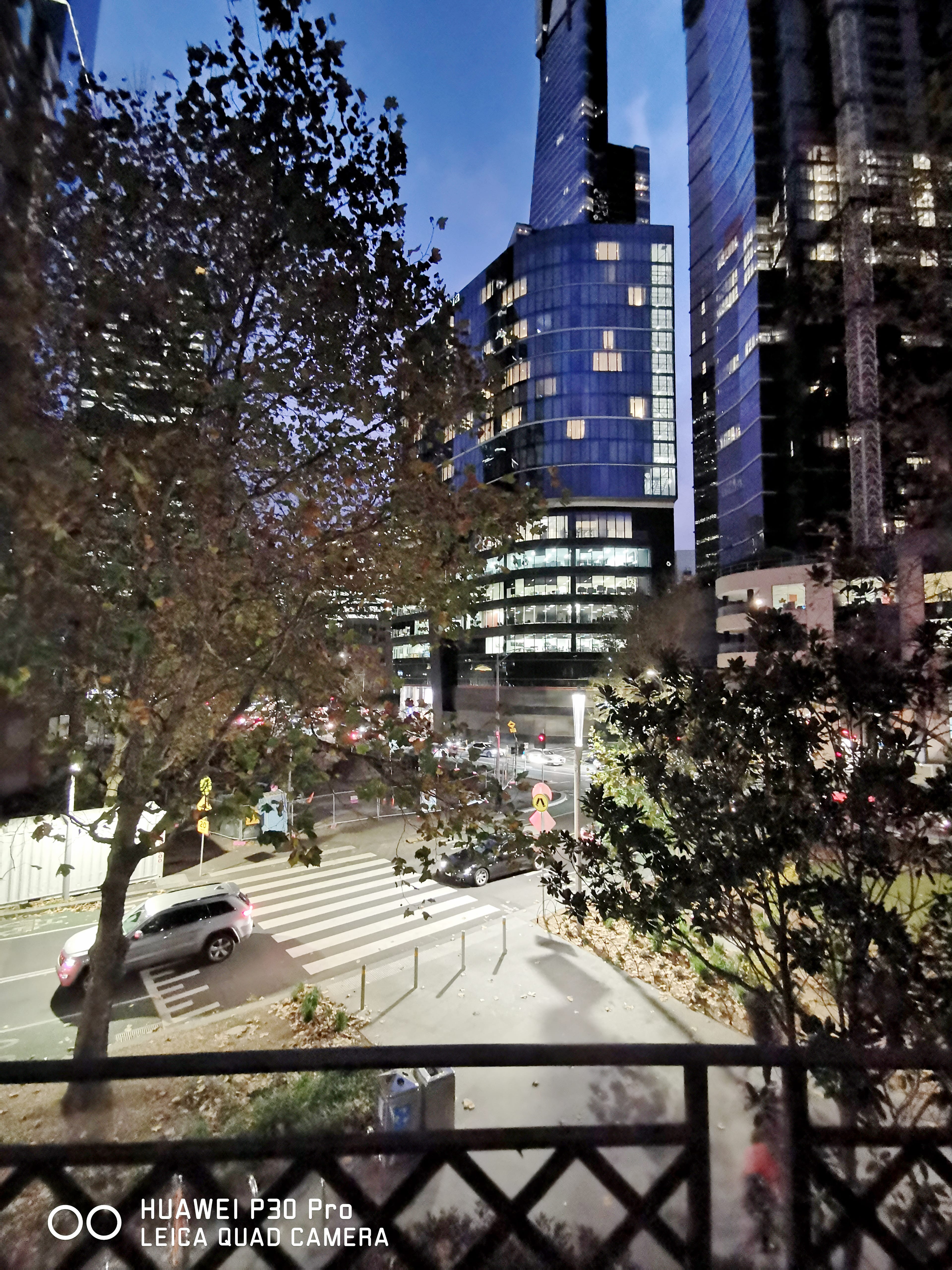 Spacious Private Room near NGV,Crown and Flinder Station, Gym, Pool photo 27