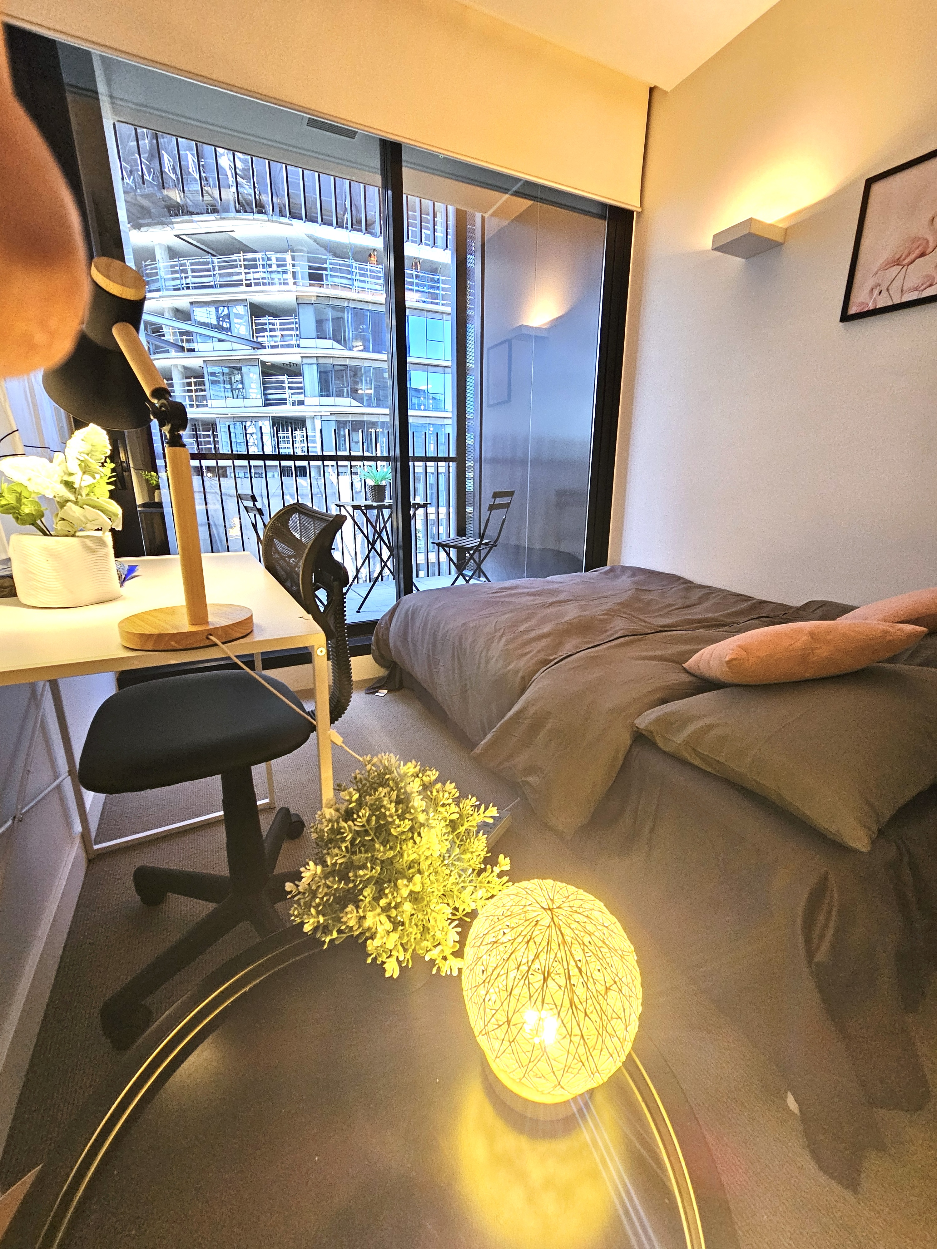 Peaceful 🧱LEGO🧱 Room with Balcony Access on St Kilda Rd photo 2