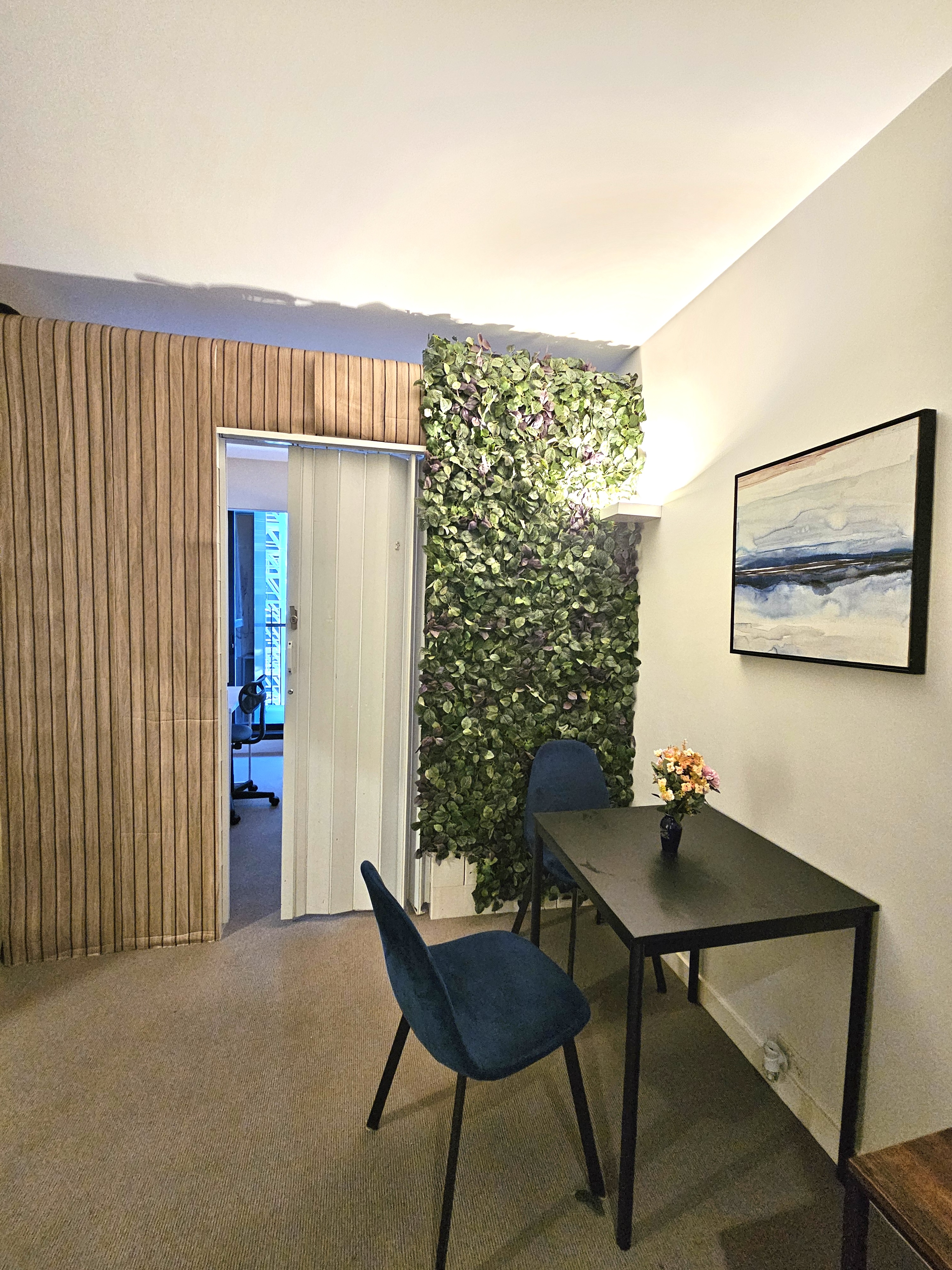 Peaceful 🧱LEGO🧱 Room with Balcony Access on St Kilda Rd photo 20