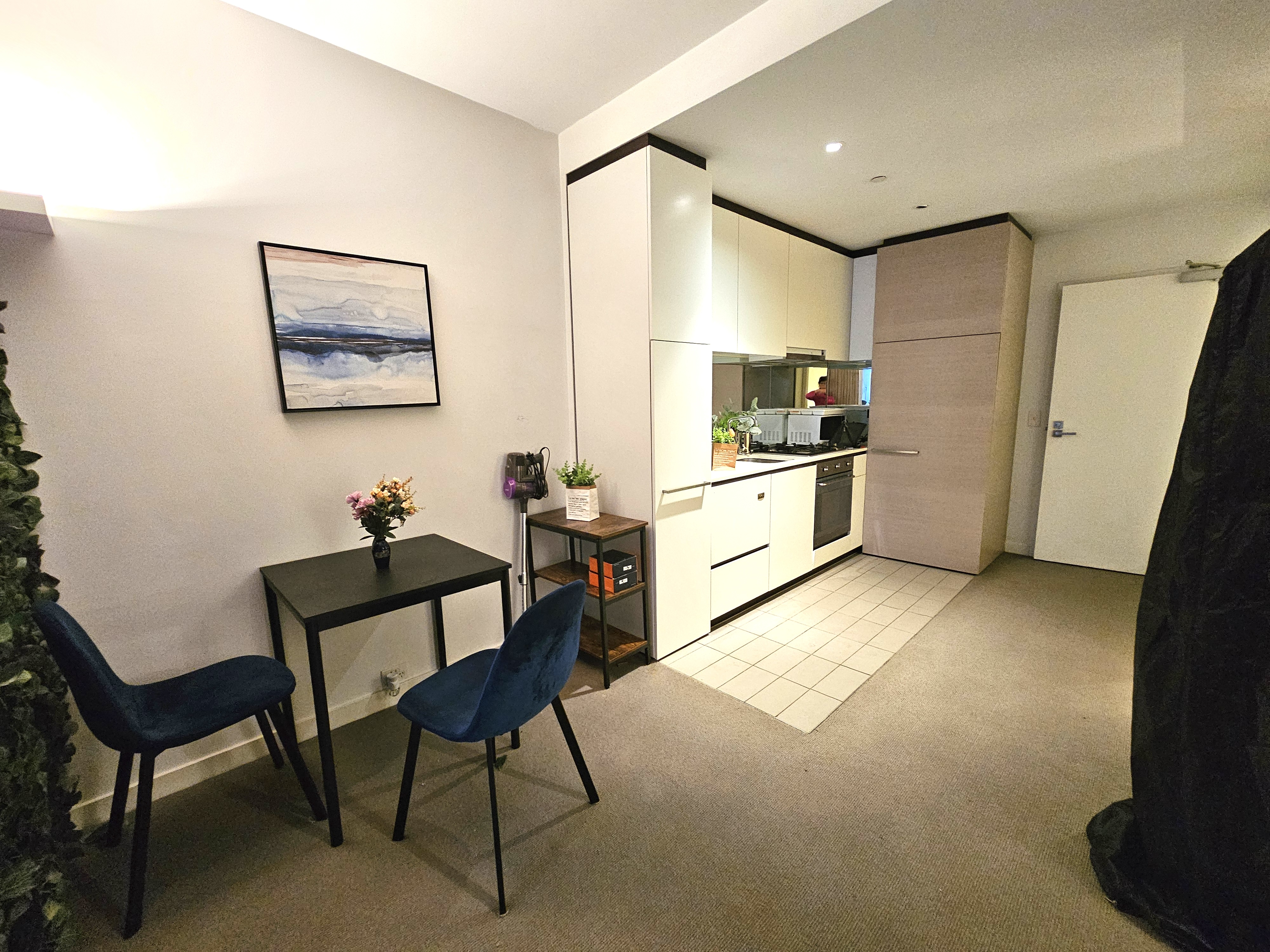 Peaceful 🧱LEGO🧱 Room with Balcony Access on St Kilda Rd photo 21